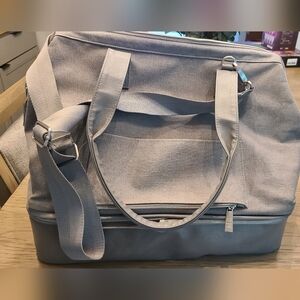 Béis mini weekender bag in gray